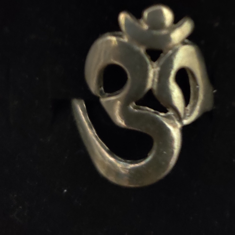 Om ring
